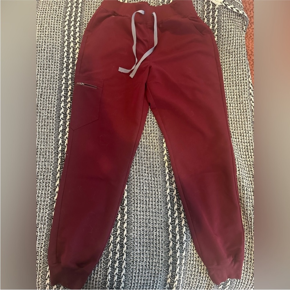 FIGS high waisted Zamora scrub pants